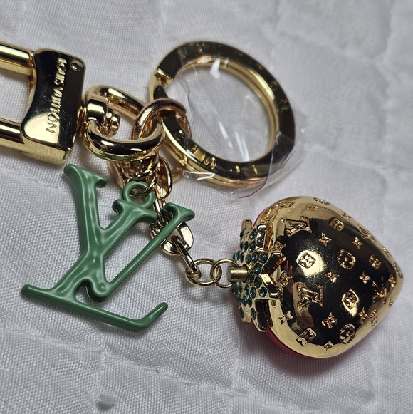 Louis Vuitton Red and Green Key Holder - Picture 3 of 6